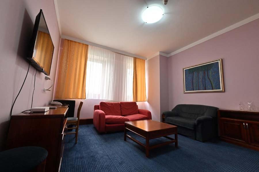 Hotel Norcev Grgeteg Exterior photo