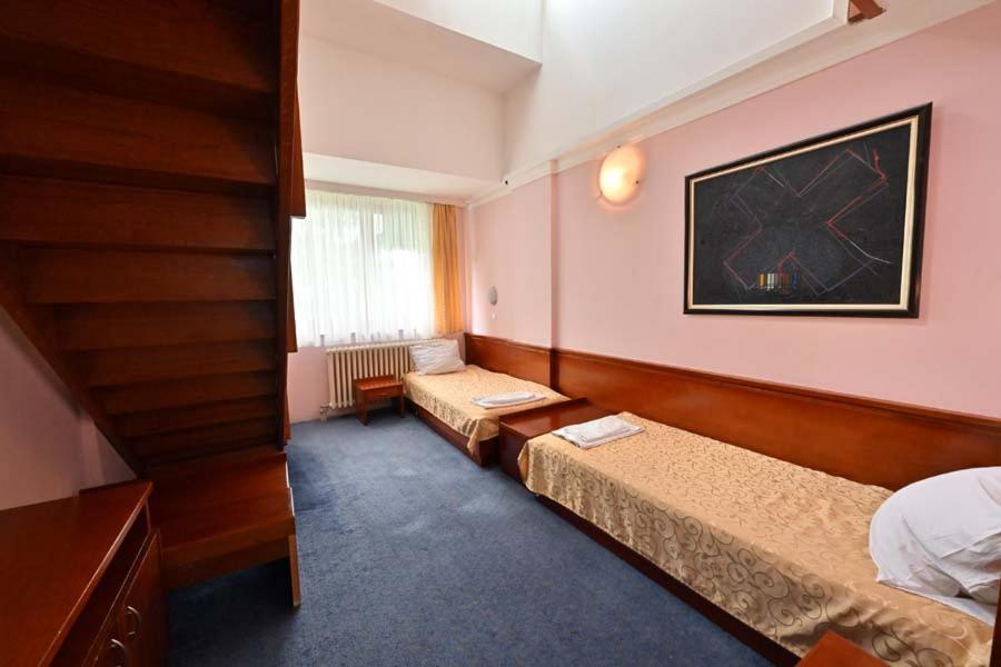 Hotel Norcev Grgeteg Exterior photo