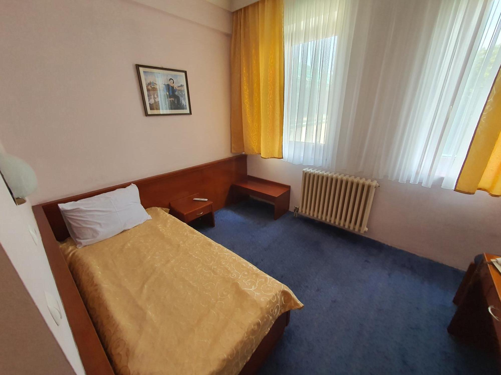 Hotel Norcev Grgeteg Exterior photo