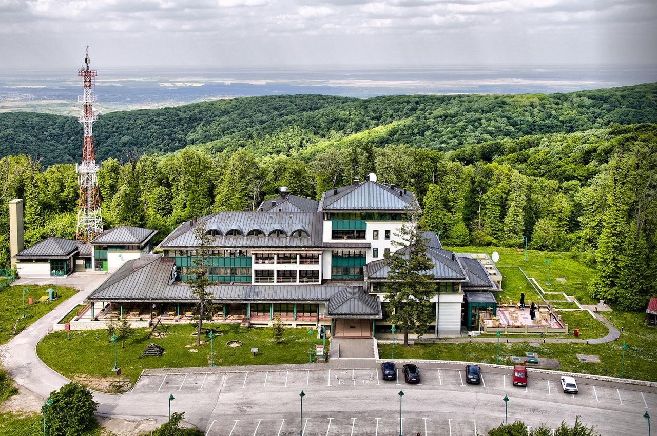 Hotel Norcev Grgeteg Exterior photo