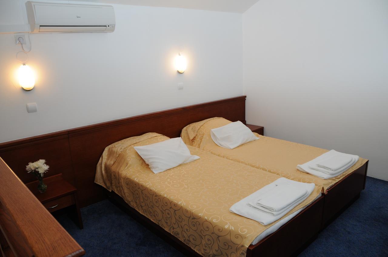 Hotel Norcev Grgeteg Exterior photo